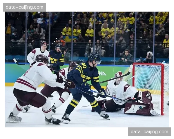 拉脱维亚冰球黑马战术体系解析 拼抢凶悍风格与归化球员融合策略