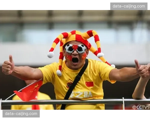 首尔世界杯体育场四万球迷助威 主场氛围成第十二人力量